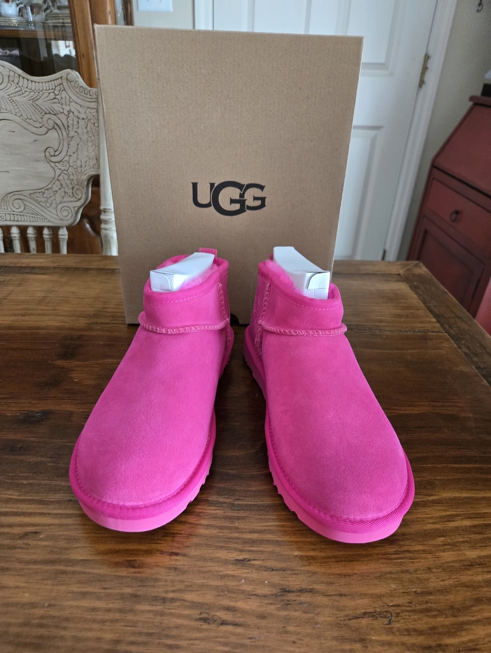 100% UGG CLASSIC ULTRA MINI BOOT IN TAFFY PINK 7 EU 38 NWB